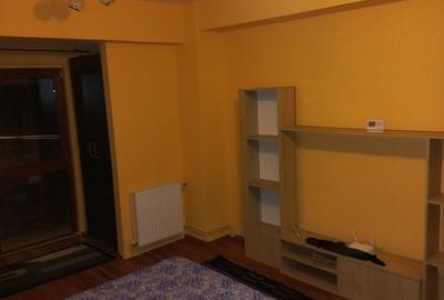 Apartament cu 2 camere decomandat în Noua - 7