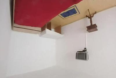 Apartament cu 2 camere semidecomandat în Casa de Cultură