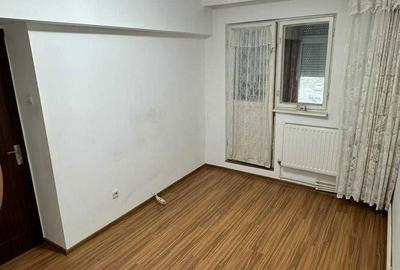 Apartament cu 2 camere decomandat în Micro 13 - 4