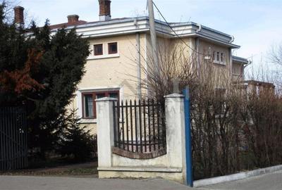 Spațiu comercial, de 420 mp, în Central - 5