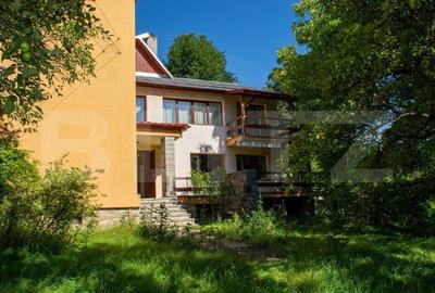 Casa 7 camere,200mp utili si 1200 mp(12 ari) teren aferent,Sangeorz-Bai