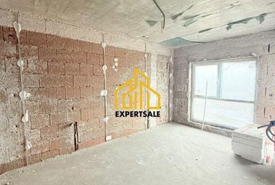 Casă cu 4 camere cu Teren 250 Mp în Central - 1