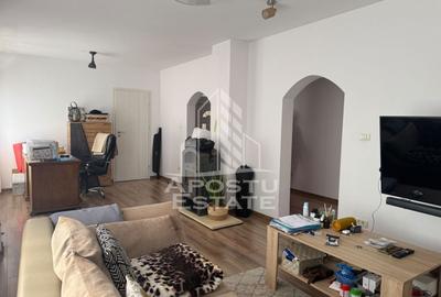 Casă individuală cu 6 camere cu Canalizare în Ghiroda - 2