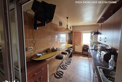 Apartament cu 4 camere decomandat în Central - 8
