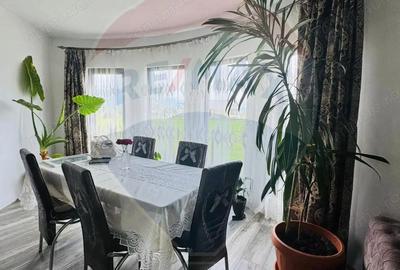 Casa / Vila cu 5 camere de vanzare in zona Nord-Est - 1