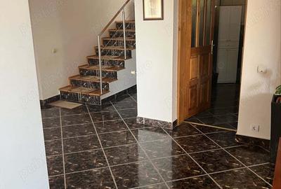 Casă cu 8 camere cu Teren 7000 Mp în Vâlcele - 5