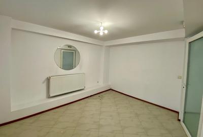 Spatiu comercial, stradal, de inchiriat - 12
