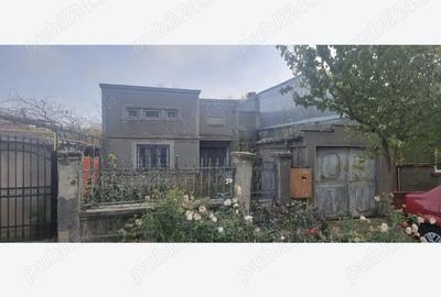 Vand casa braila comuna din paris