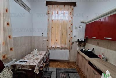 Casă cu 6 camere cu Canalizare în Ultracentral - 9