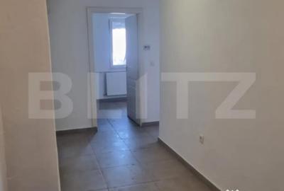 Apartament cu 3 camere semidecomandat în Central - 16