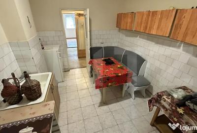 Apartament cu 4 camere decomandat în Central - 14