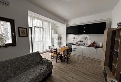 Apartament de vanzare 2 camere prima afisare zona Doamna Stanca