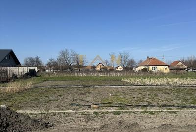 Teren de 500 mp, în Sânmihaiu Român - 2