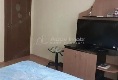 Apartament cu 3 camere decomandat în 1 Mai - 2