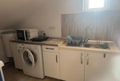 Apartament o camera la casa zona Parneava - 3