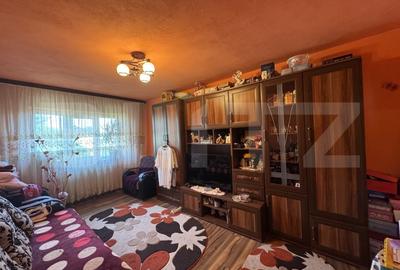 Apartament cu 3 camere, decomandat, zona Mall - 1