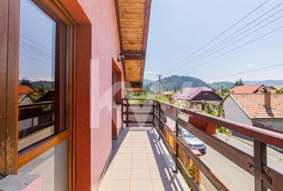 Casă individuală cu 10 camere cu Canalizare în Râșnov - 20