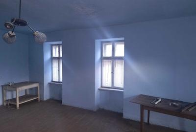 Casă cu 4 camere în Central - 8