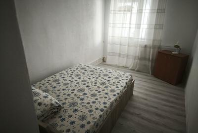 Apartament cu 3 camere semidecomandat în Radu Negru - 3