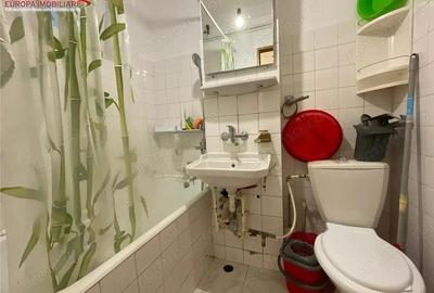 Apartament 4 camere de vanzare zona Alunisului -Tulcea - 8