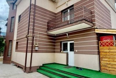 Casă individuală cu 7 camere cu Canalizare în Apărătorii Patriei - 25