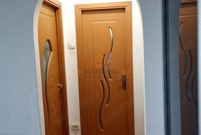 2 camere semidecomandat, Dimitrie Cantemir, Unirii - Comision 0 - 8