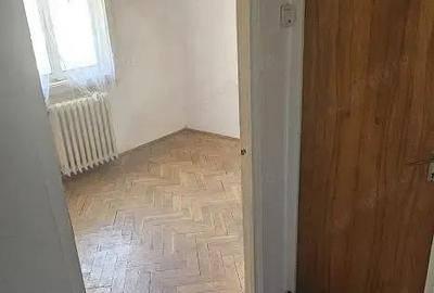 Vand apartament 4 cam cf 1 etajul 1 zona Micro 4 Vand apartament 4 cam cf 1 etajul 1 zona Micro 4 - 4