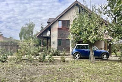 Casa de lemn cu teren generos de 1312 mp de vanzare in Fundulea - 1