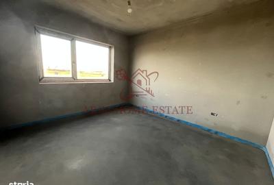 Casă cu 4 camere cu Teren 304 Mp în Central - 2