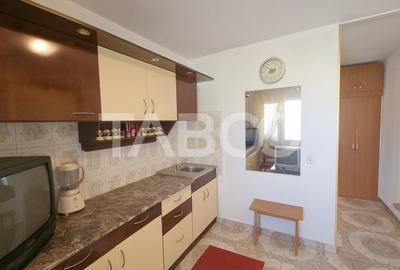 Apartament decomandat Strand 2 camere balcon etaj intermediar 3 - 3