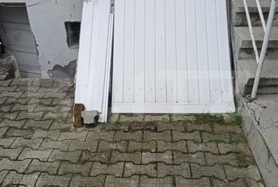 Doua Case + 2 Spatii Comerciale, 440 mp Utili – pe Str. Libertatii! - 8