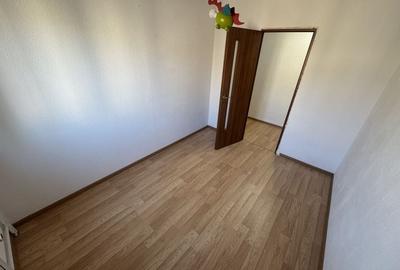 Apartament 3 camere zona Km 4 5 Apartament 3 camere zona Km 4 5 - 4