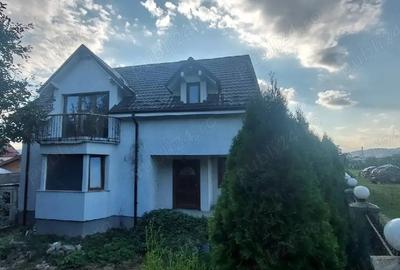 Casă cu 4 camere cu Teren 400 Mp în Central - 6