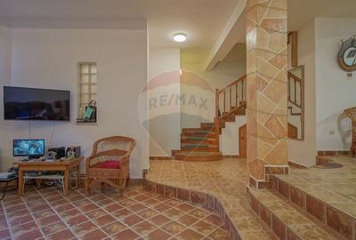 Casă cu 14 camere cu Teren 596 Mp în Poiana Brașov - 37