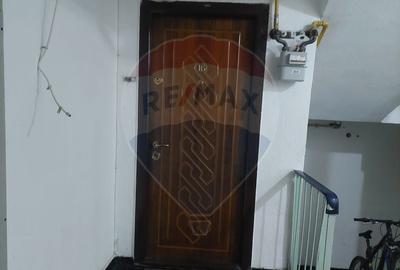 Apartament cu 3 camere de vanzare - 12