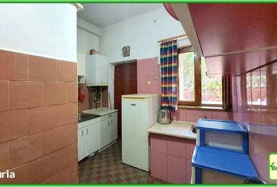 Casă cu 4 camere semidecomandat în Central - 3