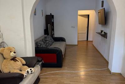 Casă cu 6 camere cu Teren 404 Mp în Buna Vestire - 4