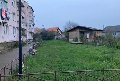 Spațiu comercial, de 912 mp, în Teiu - 1