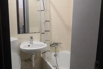 Garsonieră decomandată în Schela