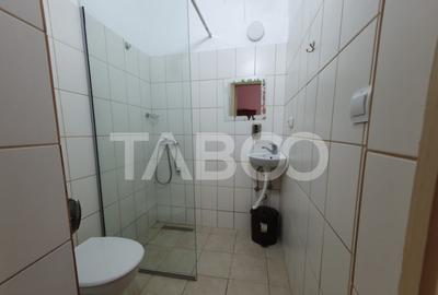 Casă cu 6 camere cu Canalizare în Central - 12