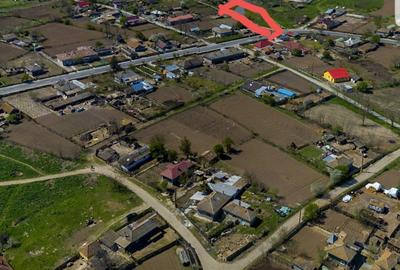 Teren de 2200 mp, în Sarinasuf