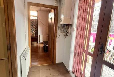 Apartament cu 3 camere în Tătărași