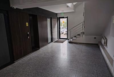 Apartament cu 2 camere decomandat în Olteni - 1
