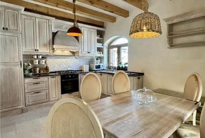 Casă cu 4 camere cu Teren 300 Mp în Tractorul - 39