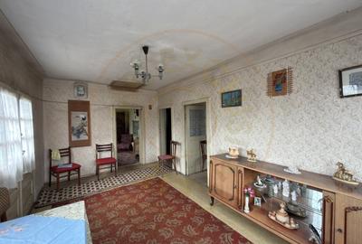 Teren Construcții intravilan de 2056 mp, în Est - 6