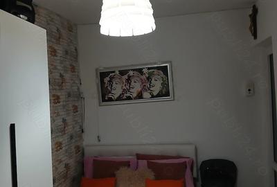 Apartament cu 3 camere semidecomandat în Donici - 2