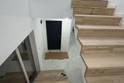 Casă cu 5 camere cu Teren 500 Mp în Central - 15