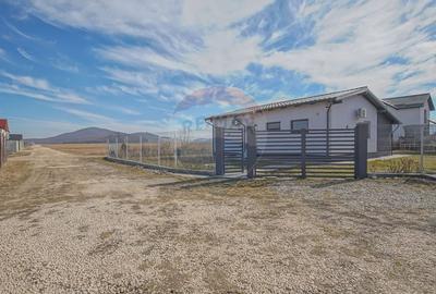 Casa moderna, full smart,cu panouri solare si gradina generoasa - Bod