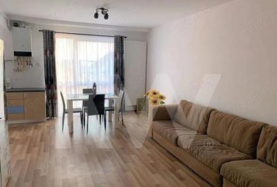 Apartament cu 2 camere decomandat, mobilat în Central