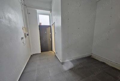 Spatiu comercial in Ansamblul Peco - 5